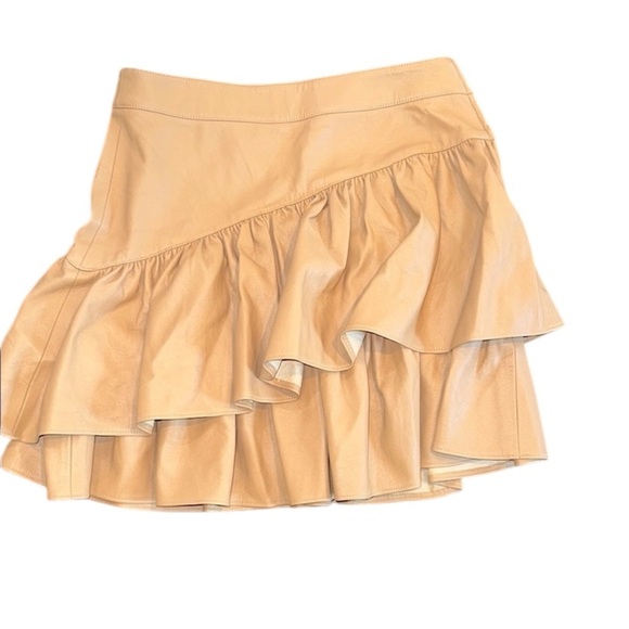 Emily McCarthy Women's Tan Ruffle faux leather Skirt new with tags size xsmall - Picture 1 of 7